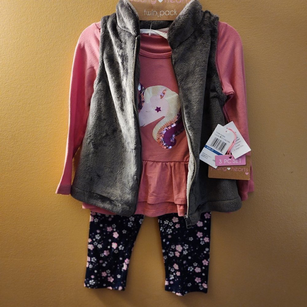 NWT Young Hearts  Unicorn outfit